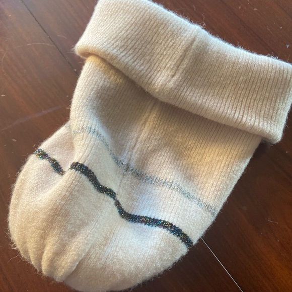 Women’s Cozy Glitter Stripe Winter Beanie Hat - Picture 3 of 6